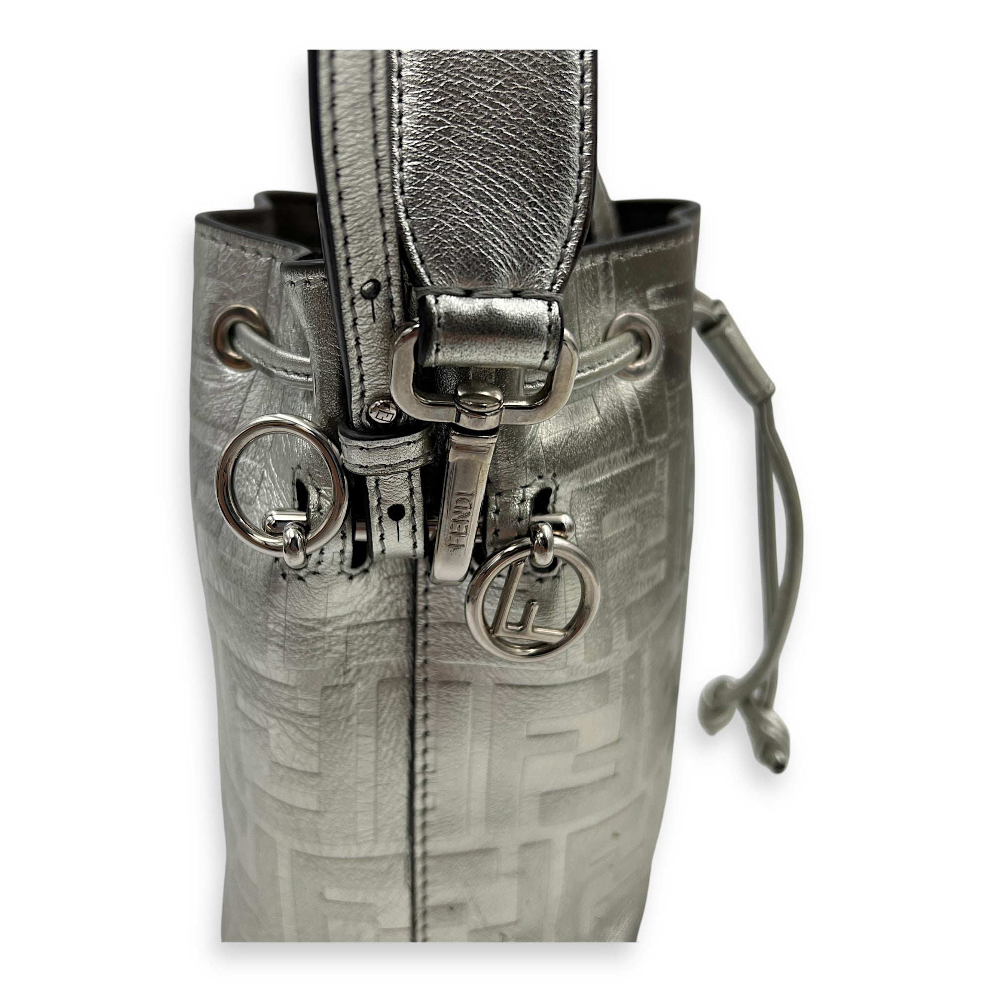 Mon Tresor Bucket Bag Silver in Calfskin, Silver hardware