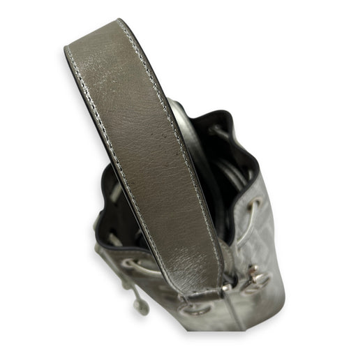 Mon Tresor Bucket Bag Silver in Calfskin, Silver hardware