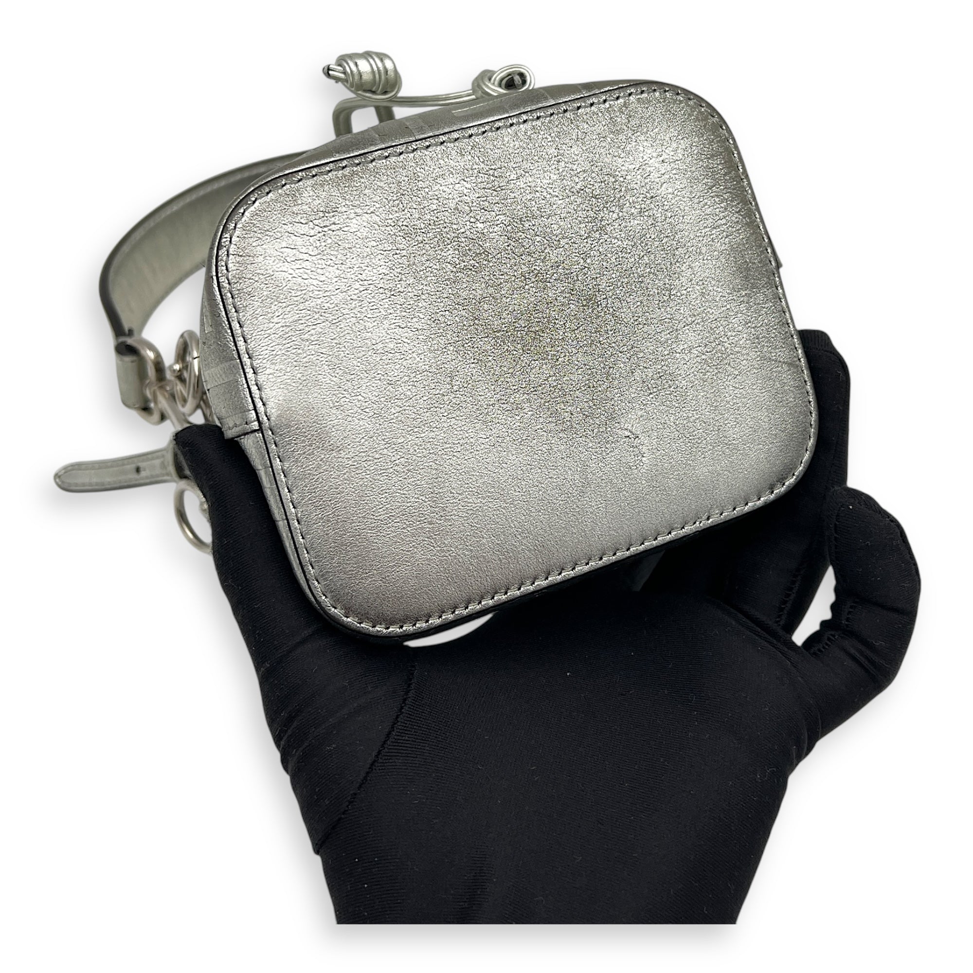 Mon Tresor Bucket Bag Silver in Calfskin, Silver hardware