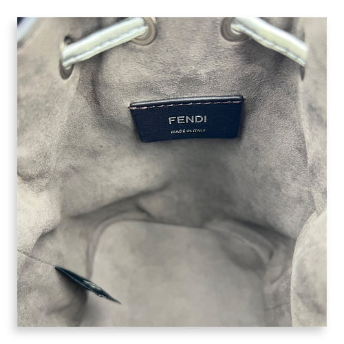 Mon Tresor Bucket Bag Silver in Calfskin, Silver hardware