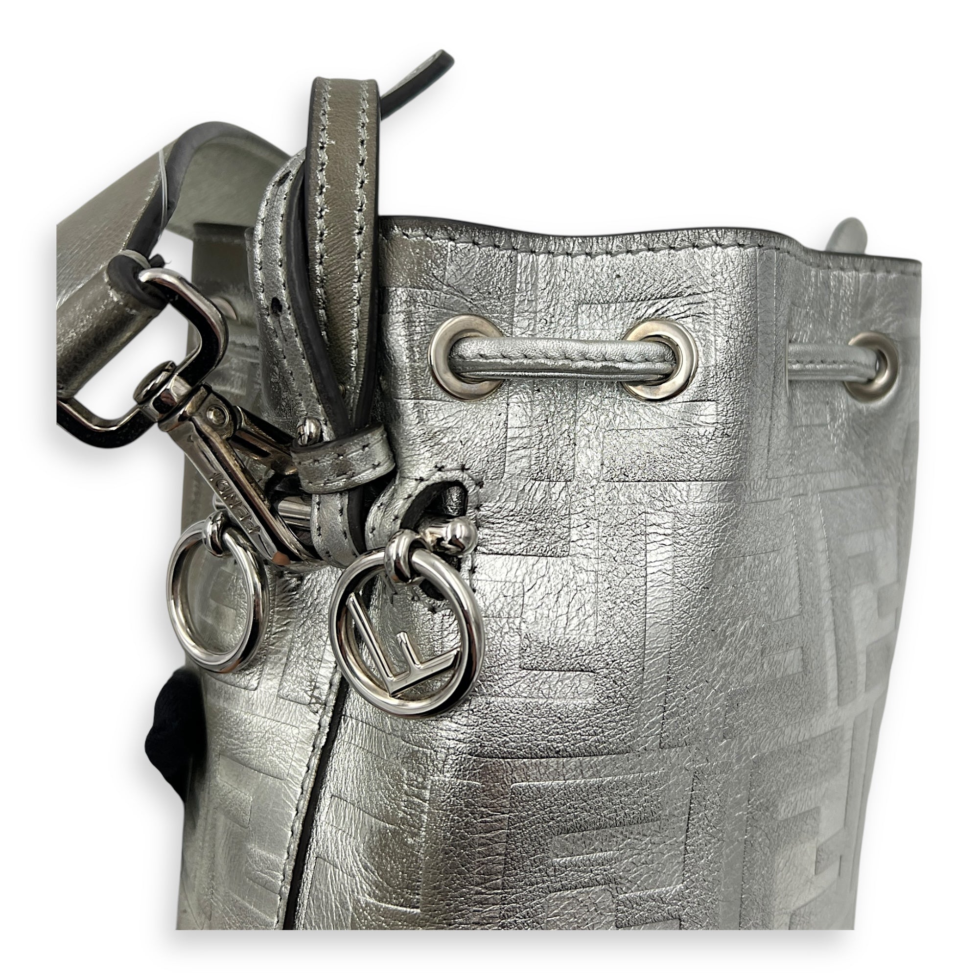 Mon Tresor Bucket Bag Silver in Calfskin, Silver hardware