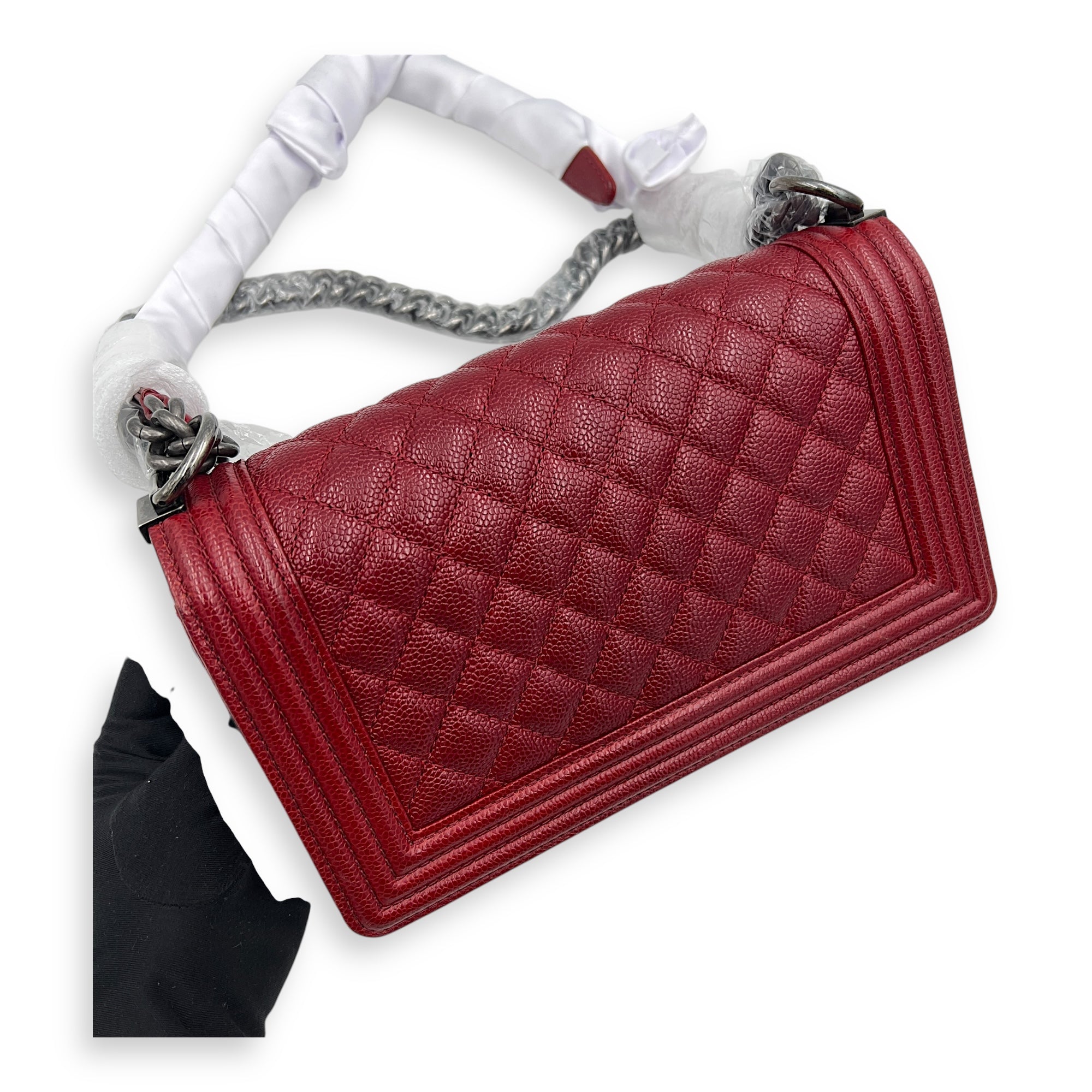 Boy Shoulder Bag Medium Red in Caviar Leather, Ruthenium hardware