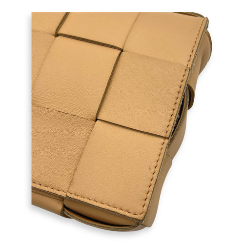 Cassette Crossbody Bag Beige in Calfskin, Gold hardware