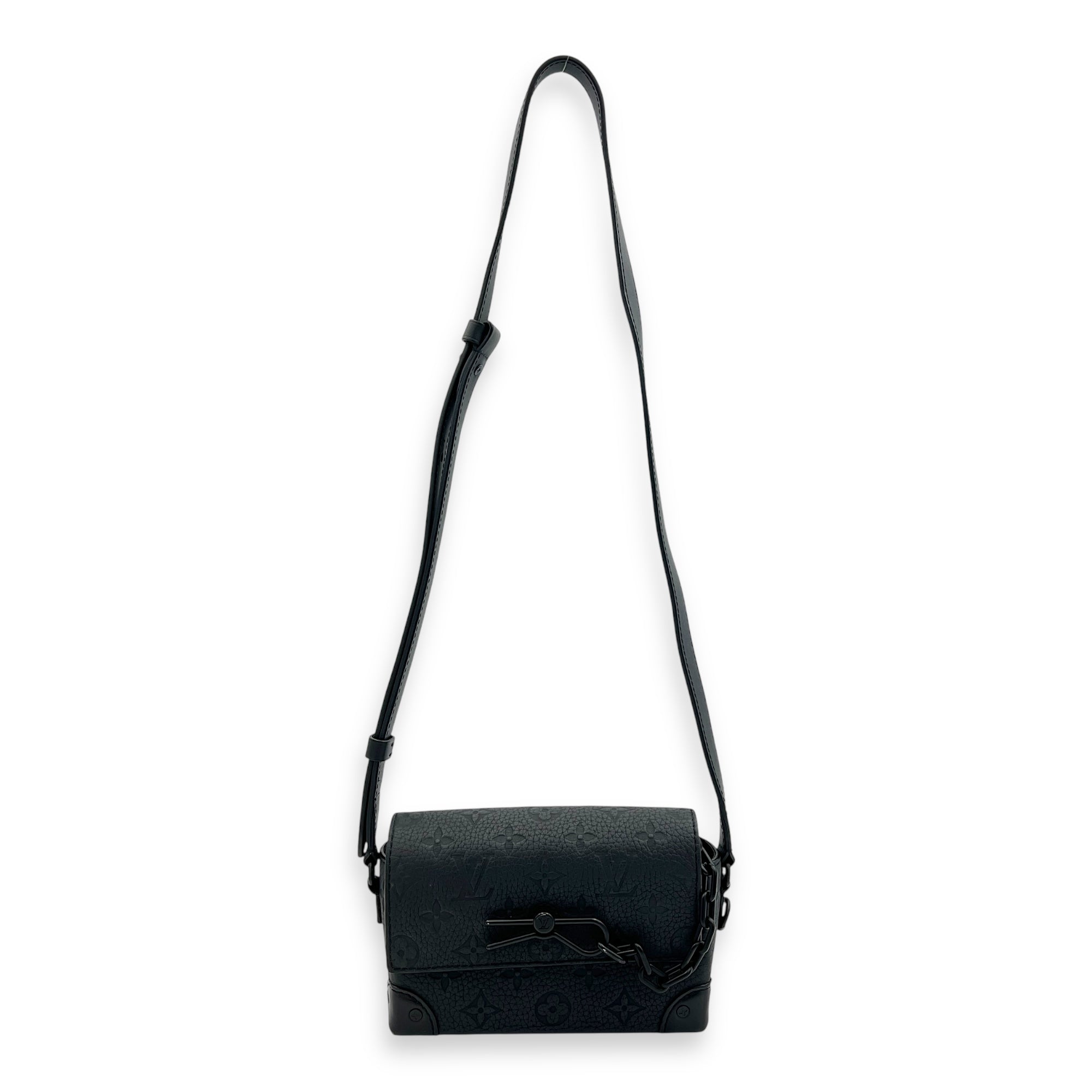Steamer Shoulder Bag Black in Empreinte Leather, Black hardware