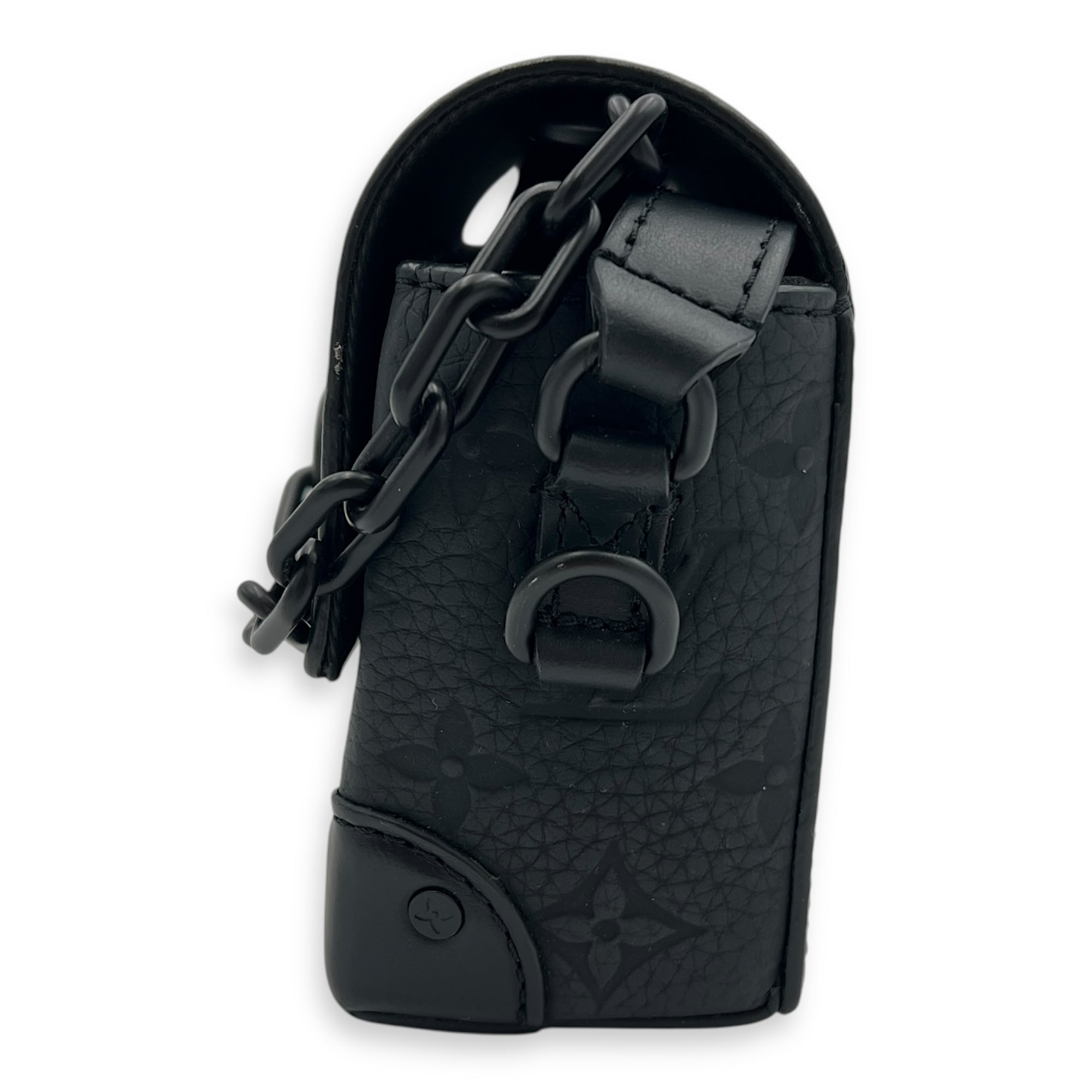 Steamer Shoulder Bag Black in Empreinte Leather, Black hardware