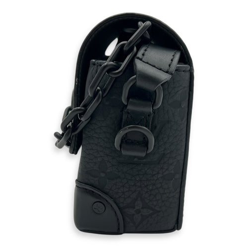 Steamer Shoulder Bag Black in Empreinte Leather, Black hardware