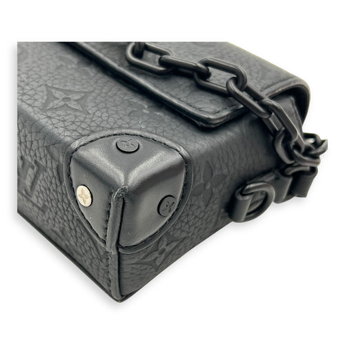 Steamer Shoulder Bag Black in Empreinte Leather, Black hardware