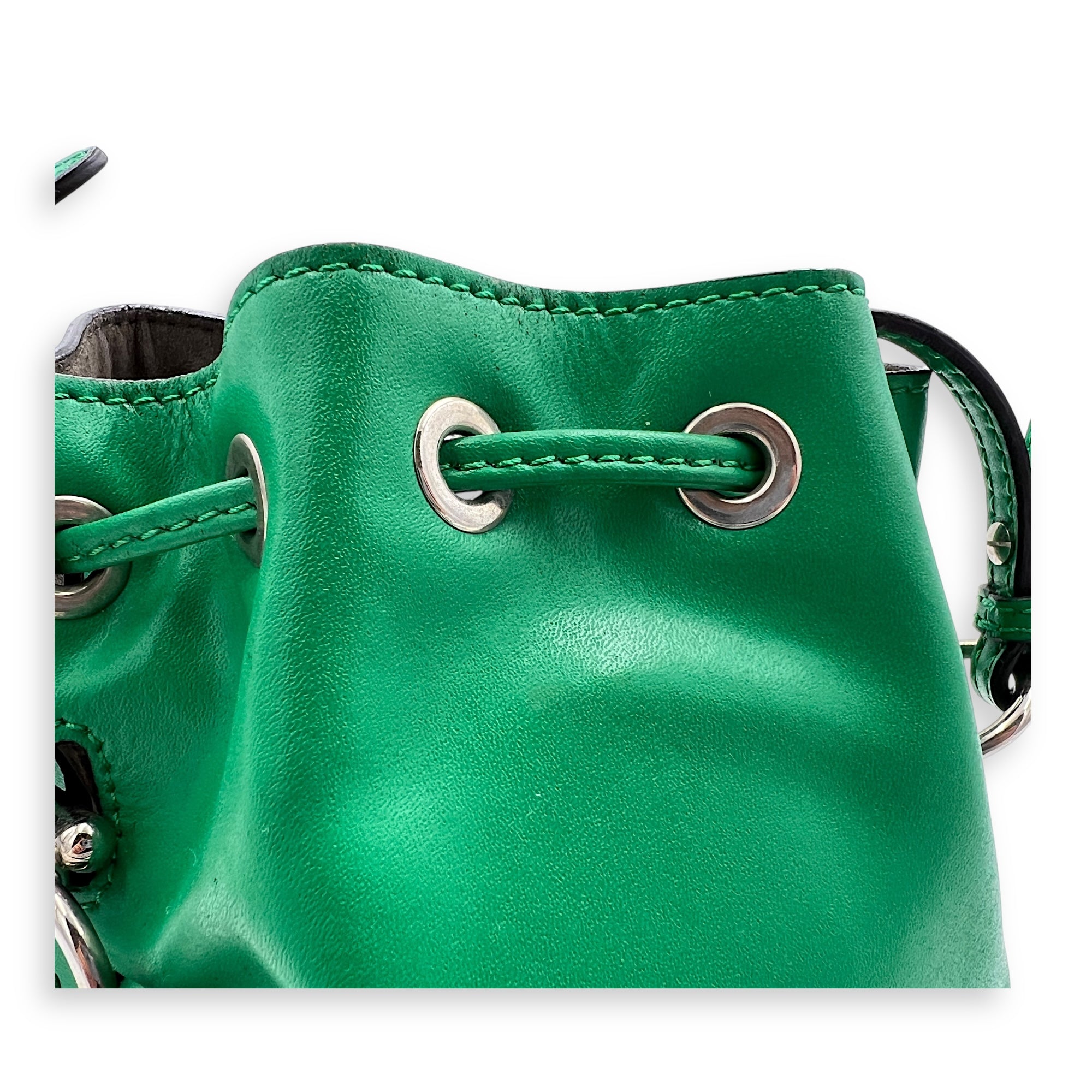 Mon Tresor Bucket Bag Green in Calfskin, Silver hardware