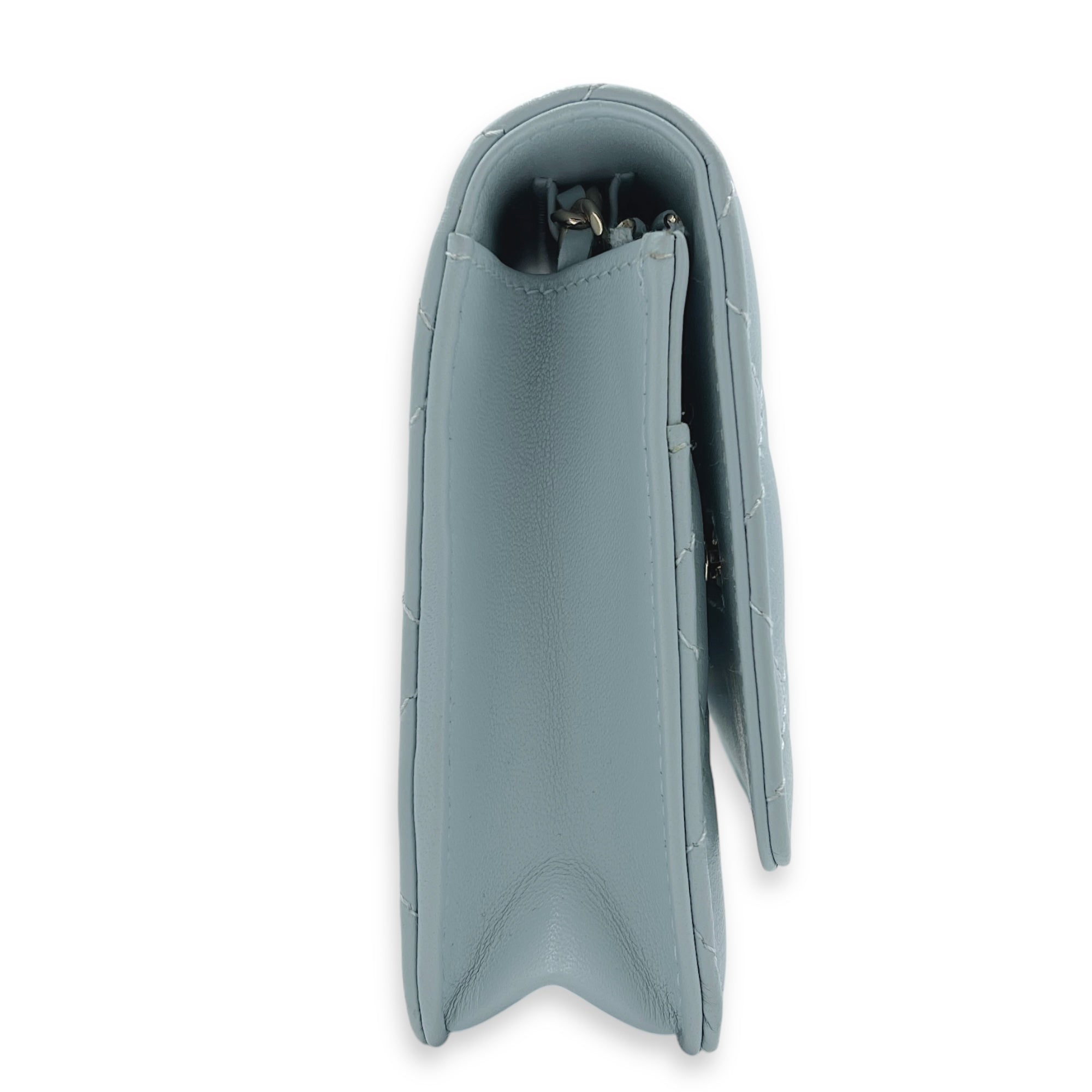 CC Wallet On Chain Blue in Lambskin, Gold hardware