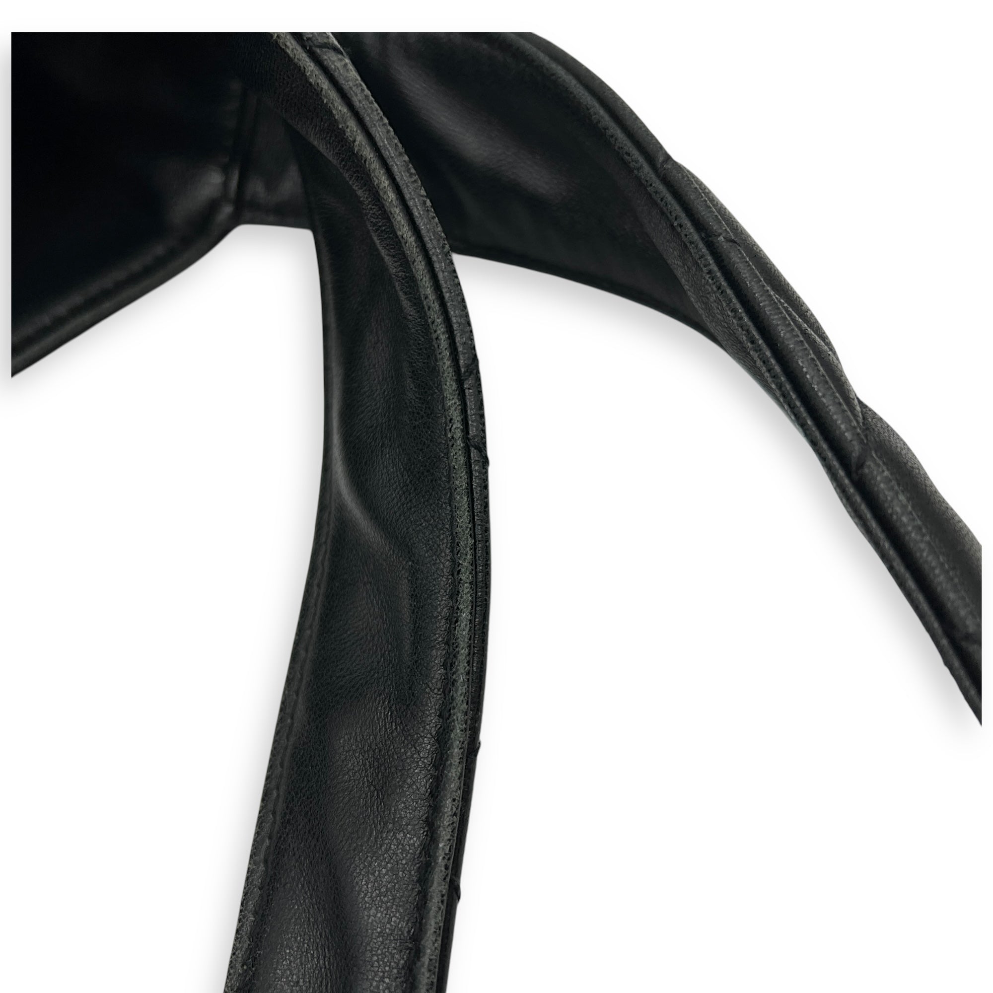 ICare Shoulder Bag Black in Lambskin, Gold hardware