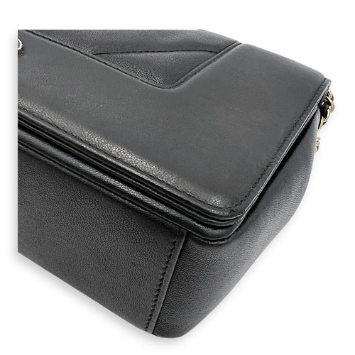 Mademoiselle Shoulder Bag Black in Calfskin, Gold hardware