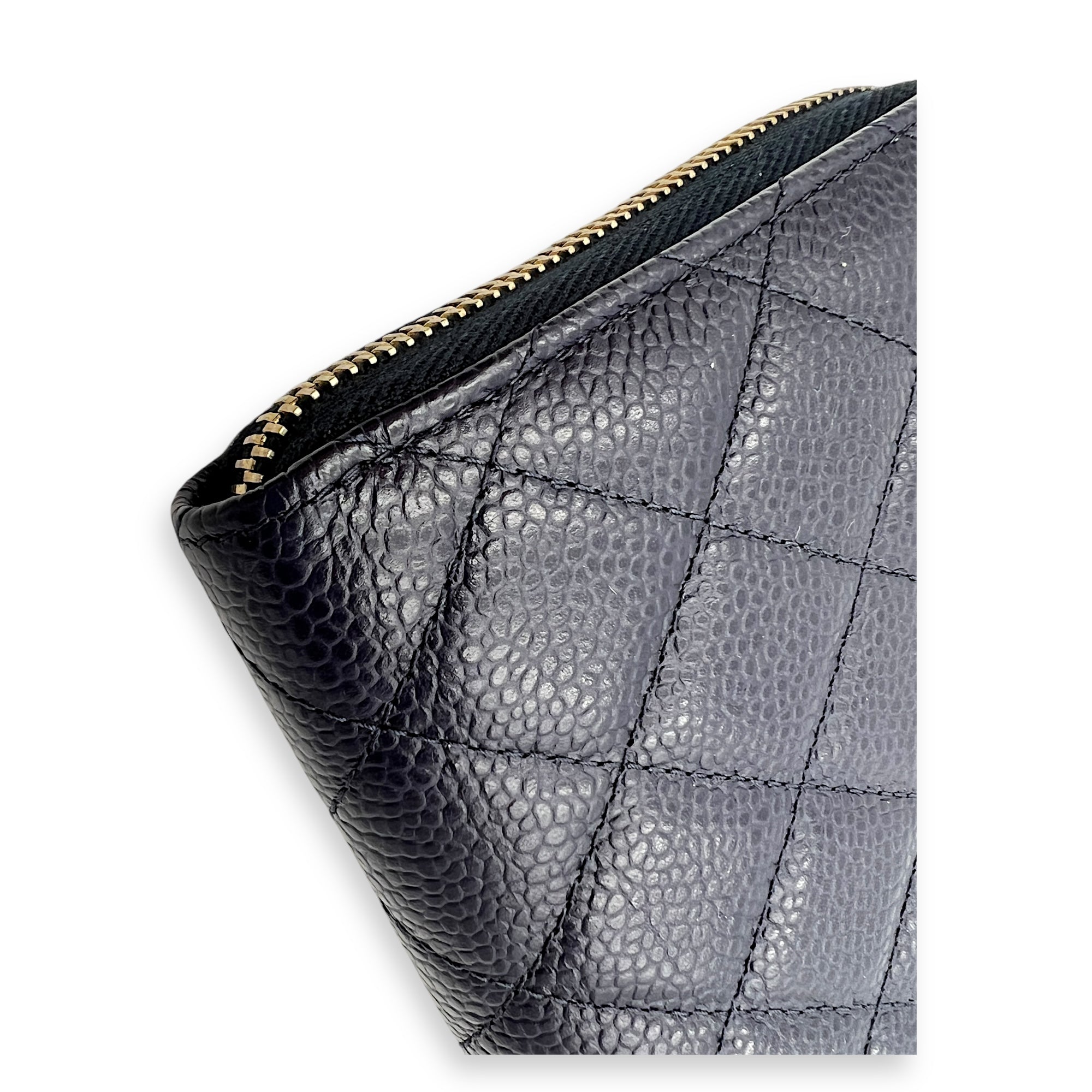 CC Wallet Blue in Caviar Leather, Gold hardware