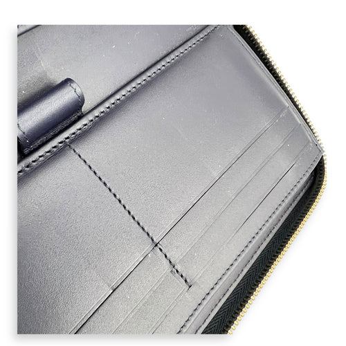 CC Wallet Blue in Caviar Leather, Gold hardware