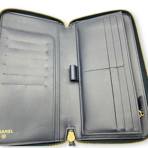 CC Wallet Blue in Caviar Leather, Gold hardware