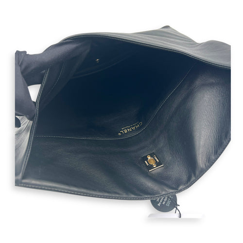 CC Clutch Black in Patent Leather, Silver hardware