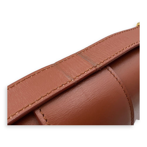 30 Montaigne Avenue Shoulder Bag Medium Brown in Calfskin, Gold hardware