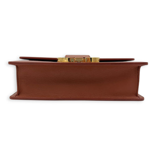 30 Montaigne Avenue Shoulder Bag Medium Brown in Calfskin, Gold hardware