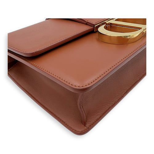 30 Montaigne Avenue Shoulder Bag Medium Brown in Calfskin, Gold hardware