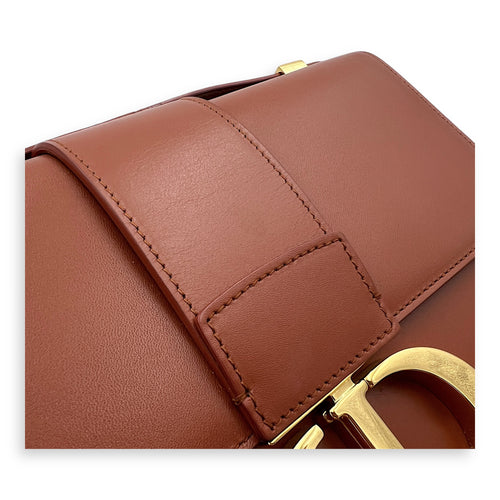30 Montaigne Avenue Shoulder Bag Medium Brown in Calfskin, Gold hardware