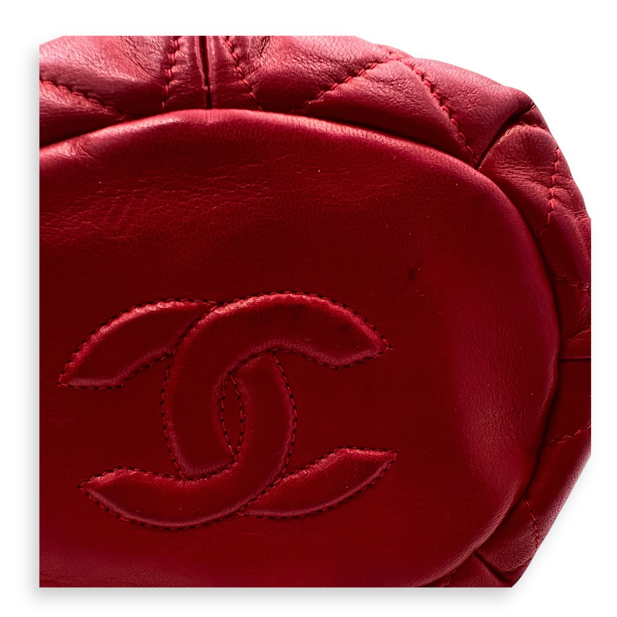Quilted Drawstring Vintage Crossbody Bag Red in Lambskin, Gold hardware