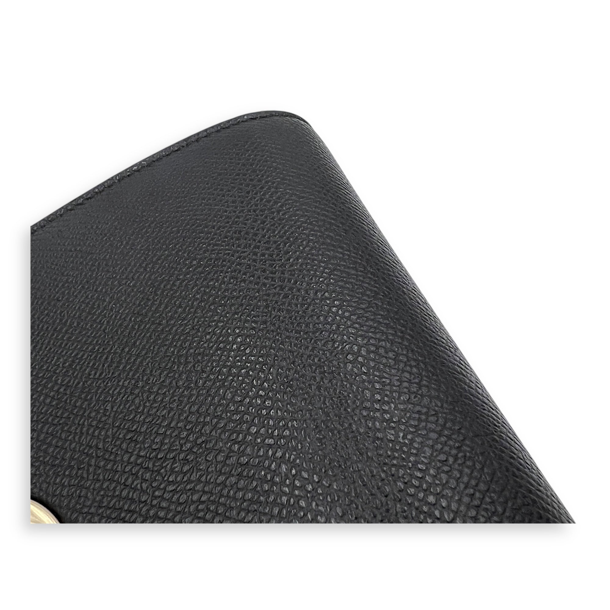 30 Montaigne Wallet On Chain Black in Calfskin, Gold hardware