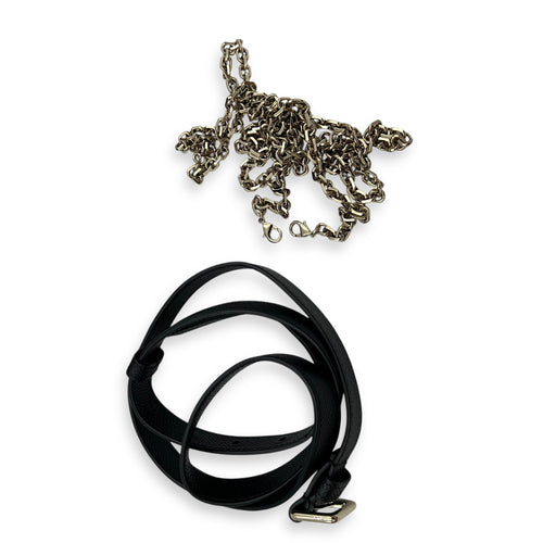 30 Montaigne Wallet On Chain Black in Calfskin, Gold hardware