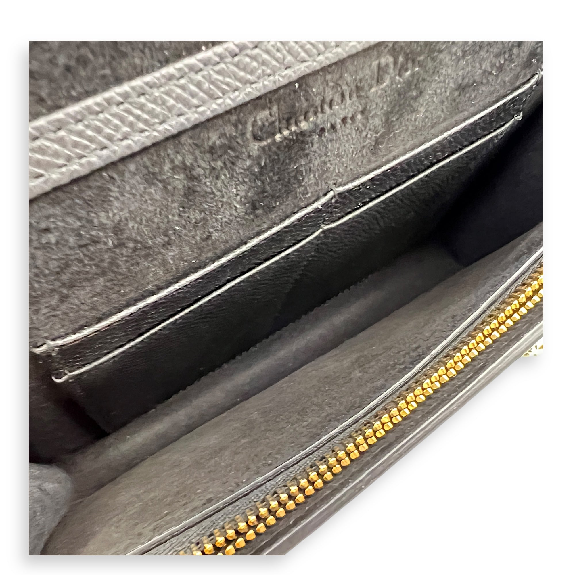 30 Montaigne Wallet On Chain Black in Calfskin, Gold hardware