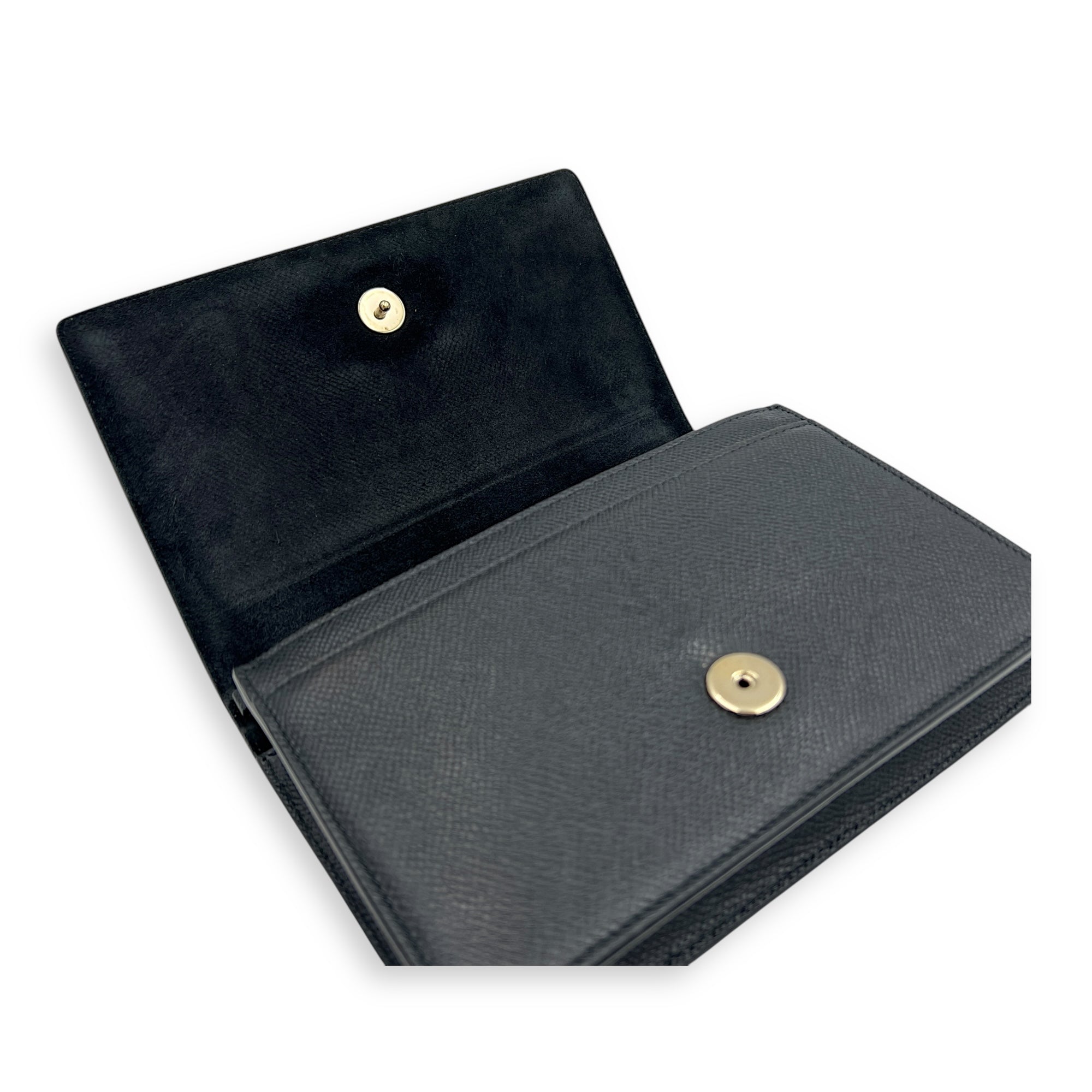 30 Montaigne Wallet On Chain Black in Calfskin, Gold hardware