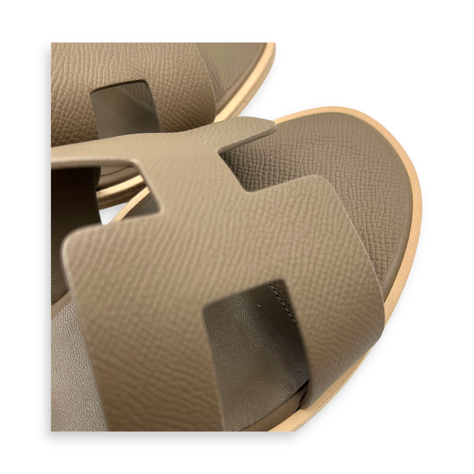 Santorini 38.5Eur Etoupe Sandals in Epsom, Palladium hardware