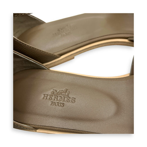 Santorini 38.5Eur Etoupe Sandals in Epsom, Palladium hardware