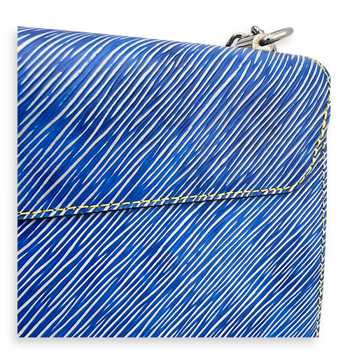 Twist Shoulder Bag MM Blue in Epi Leather, Mixed hardware