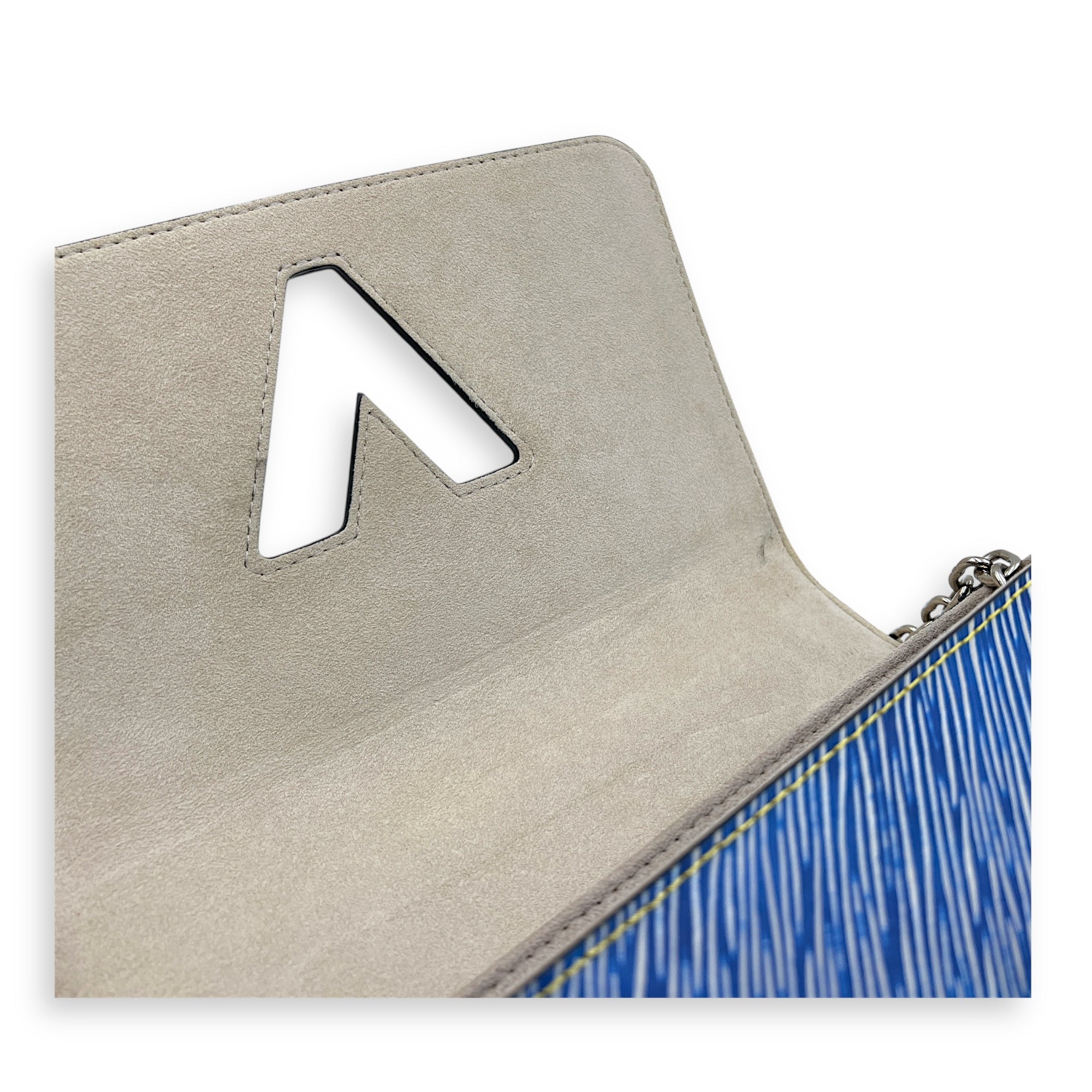 Twist Shoulder Bag MM Blue in Epi Leather, Mixed hardware
