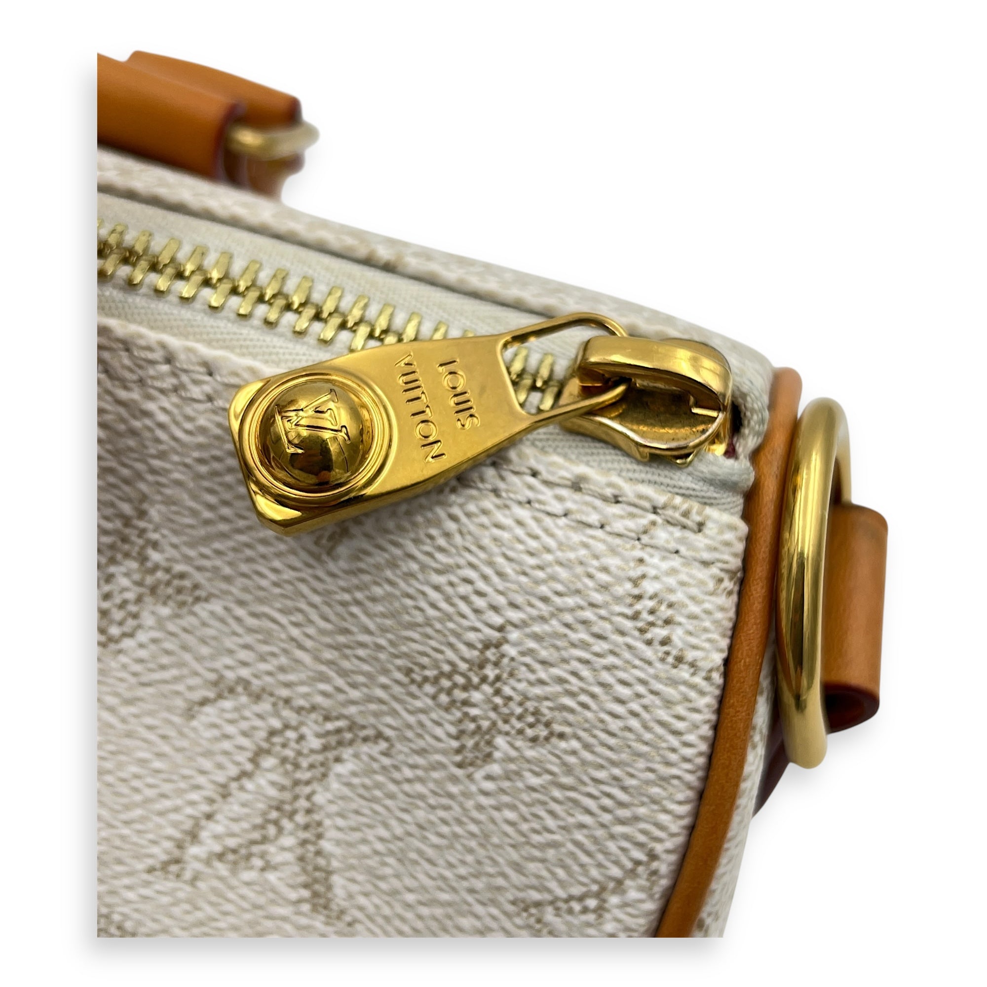 Heritage Keepall 25 Beige Top Handle Bag in Coated Canvas, Gold hardware