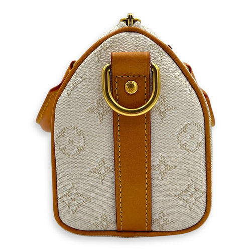 Heritage Keepall 25 Beige Top Handle Bag in Coated Canvas, Gold hardware