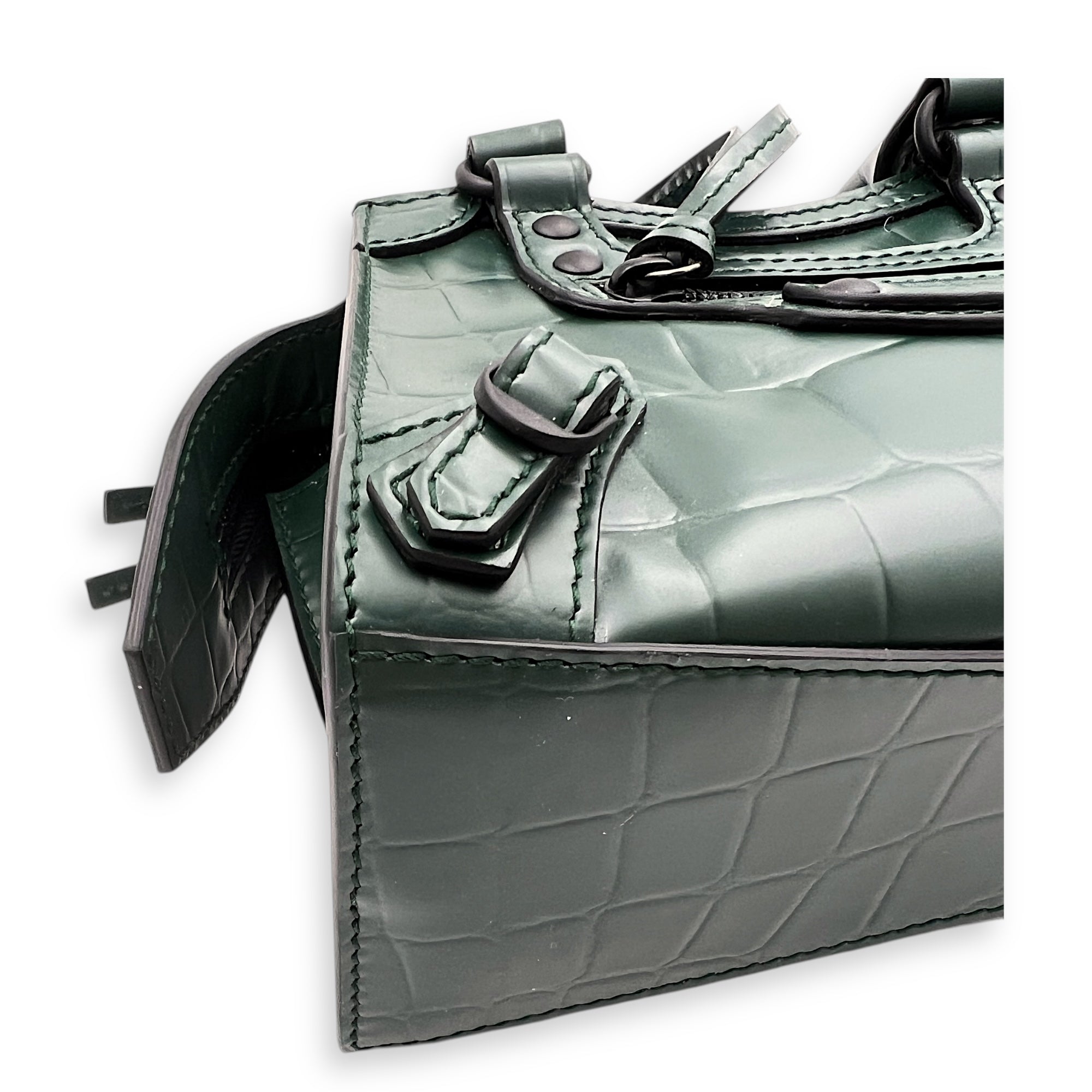 Neo Classic Top Handle Bag Green in Crocodile Embossed Calfskin, Black hardware