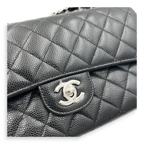 Classic Shoulder Bag Medium Black in Caviar Leather, Silver hardware