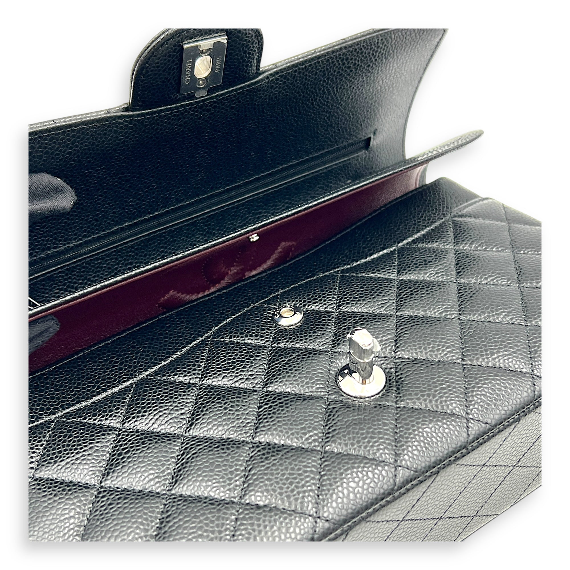 Classic Shoulder Bag Medium Black in Caviar Leather, Silver hardware