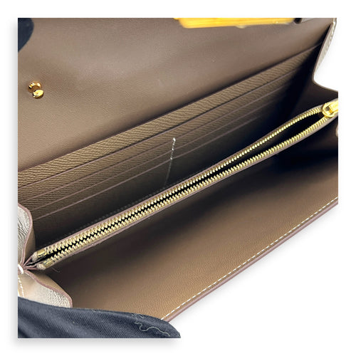 Constance To Go Etoupe in Epsom, Gold hardware