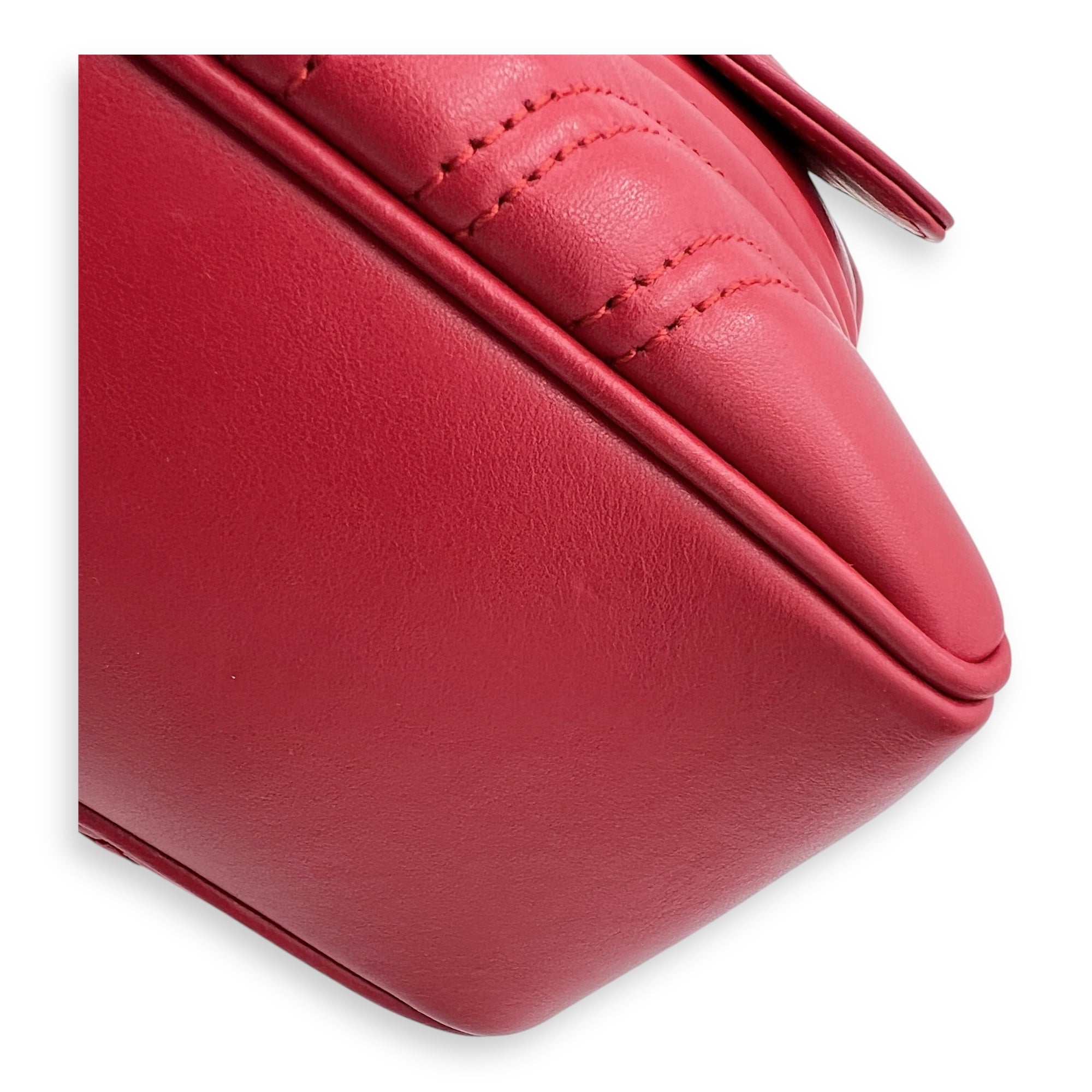 GG Marmont Top Handle Bag Red in Calfskin, Gold hardware