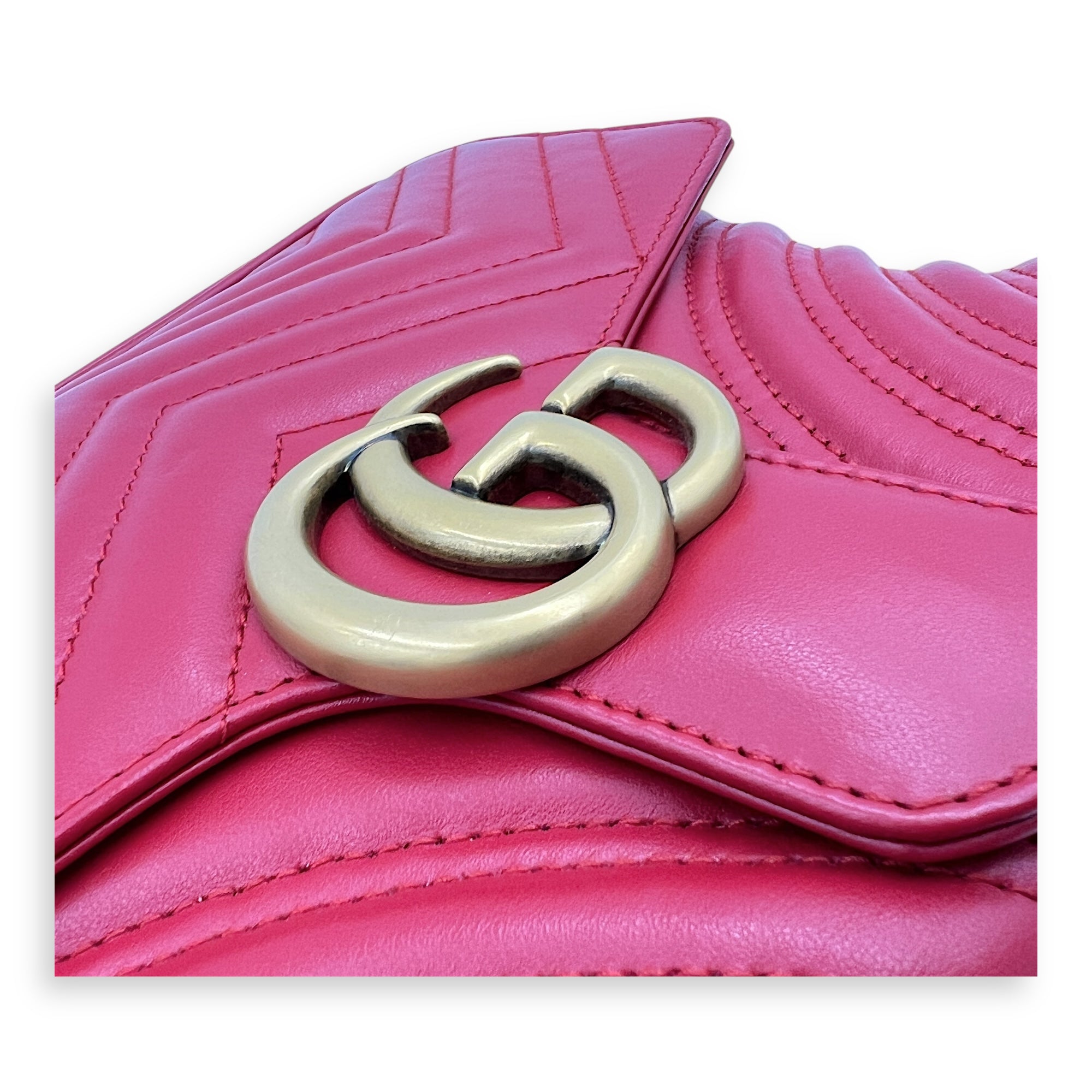 GG Marmont Top Handle Bag Red in Calfskin, Gold hardware