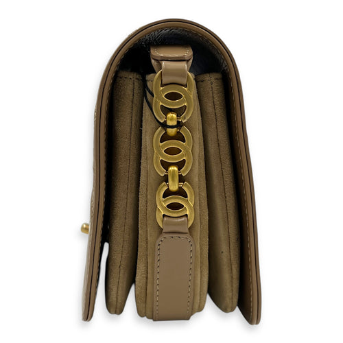 CC Brown Crossbody Bag in Shiny Calfskin, Gold hardware