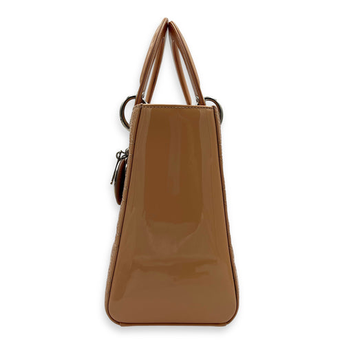 Lady Dior Medium Beige Top Handle Bag in Patent Leather, Silver hardware