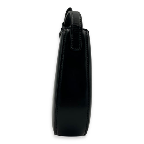 Tilly Black Shoulder Bag in Calfskin, Gold hardware