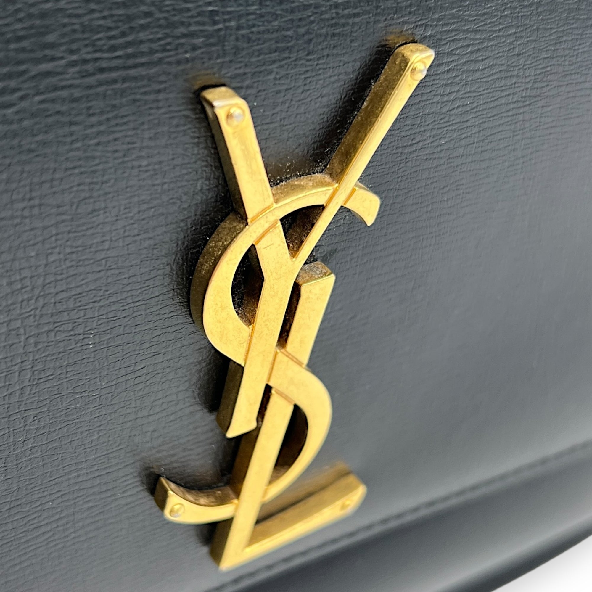 Sunset Shoulder Bag Large Black in Calfskin, Gold hardware