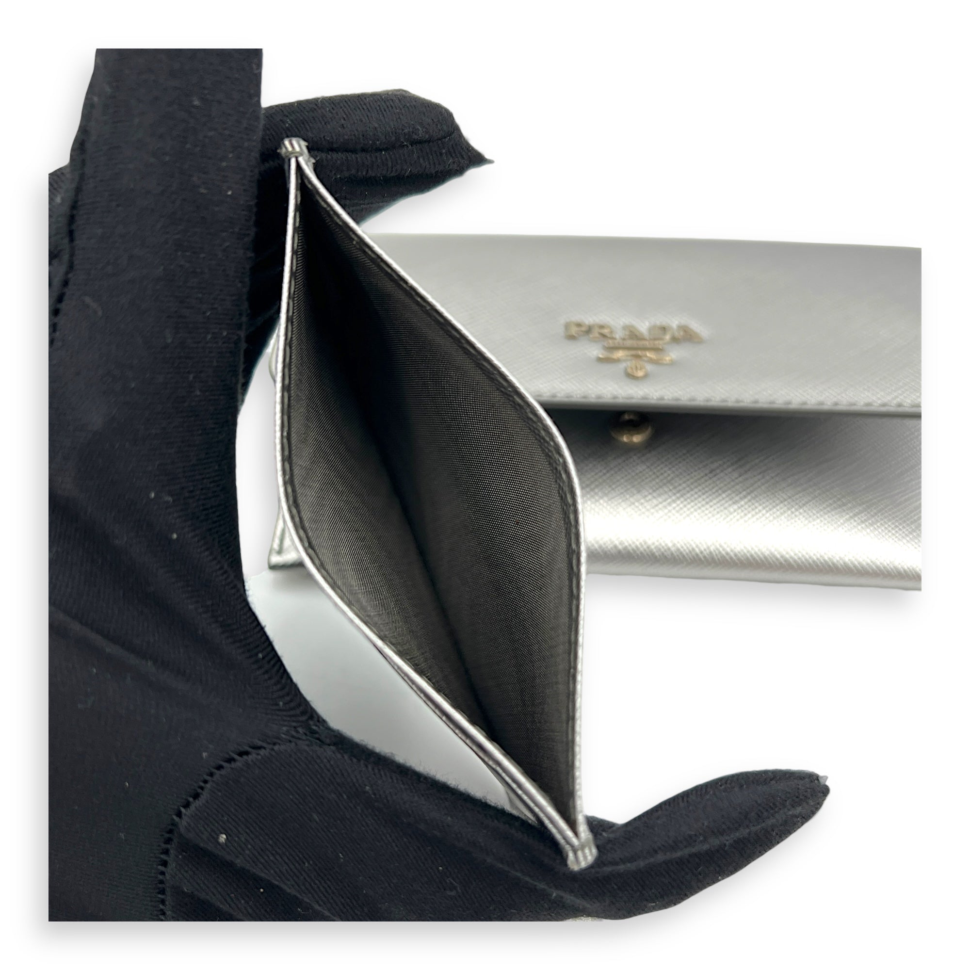 SAFFIANO WALLET Wallet Silver in Calfskin, Silver hardware