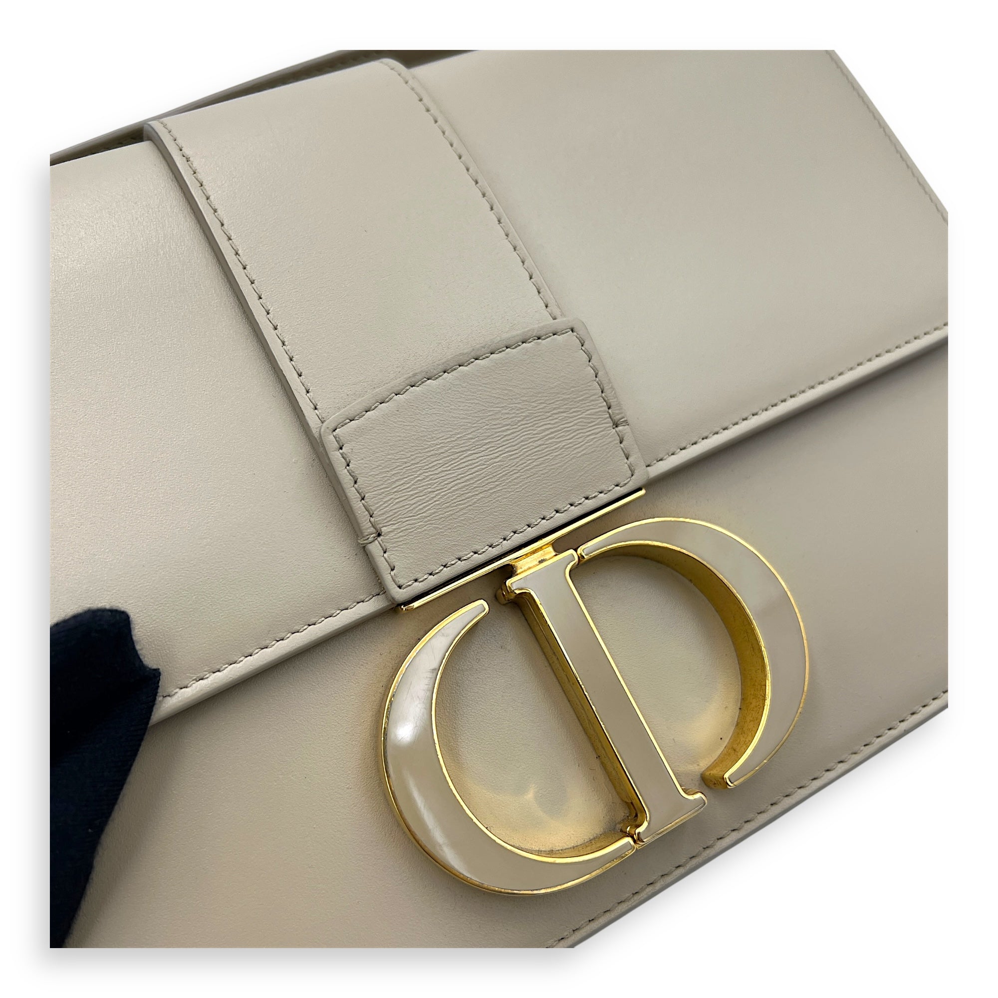 30 Montaigne Beige Shoulder Bag in Calfskin, Gold hardware