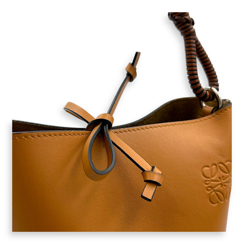 Gate Brown Bucket Bag in Calfskin, Silver hardware