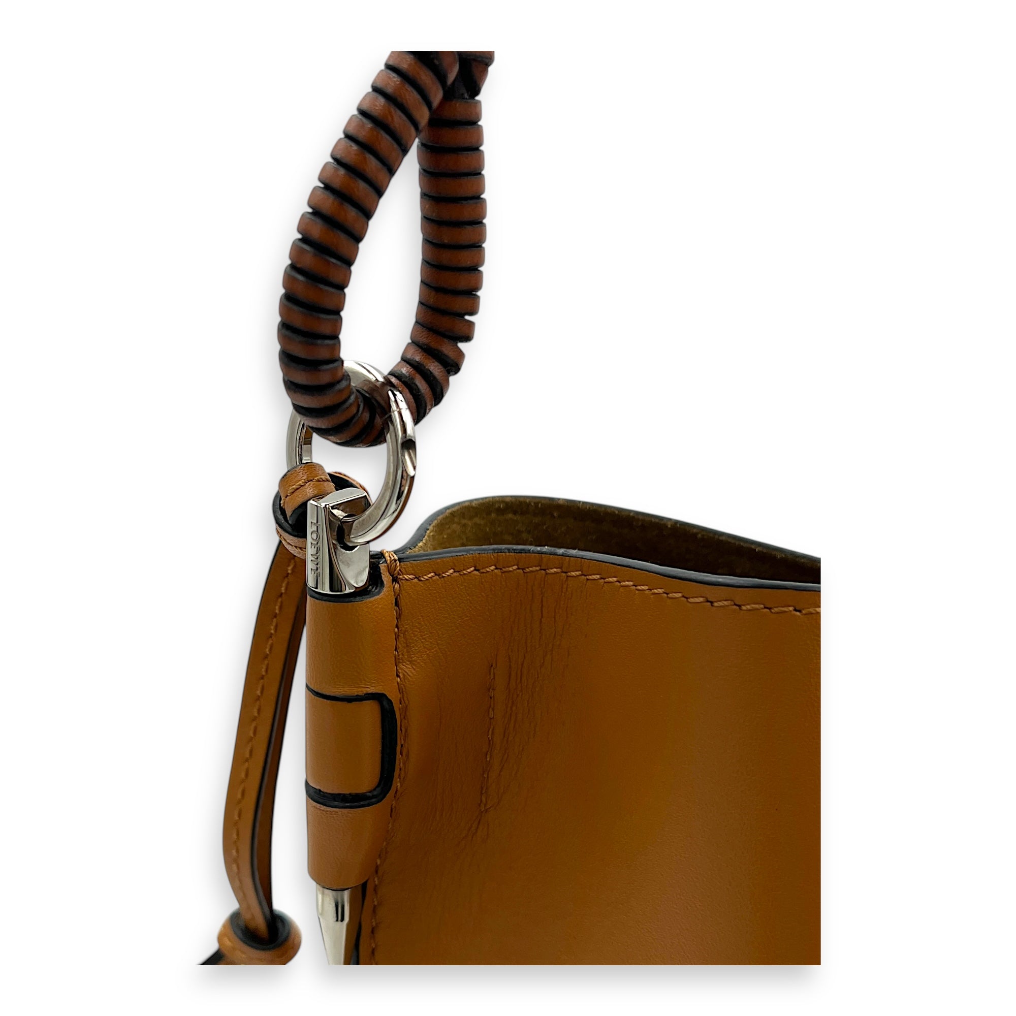 Gate Brown Bucket Bag in Calfskin, Silver hardware