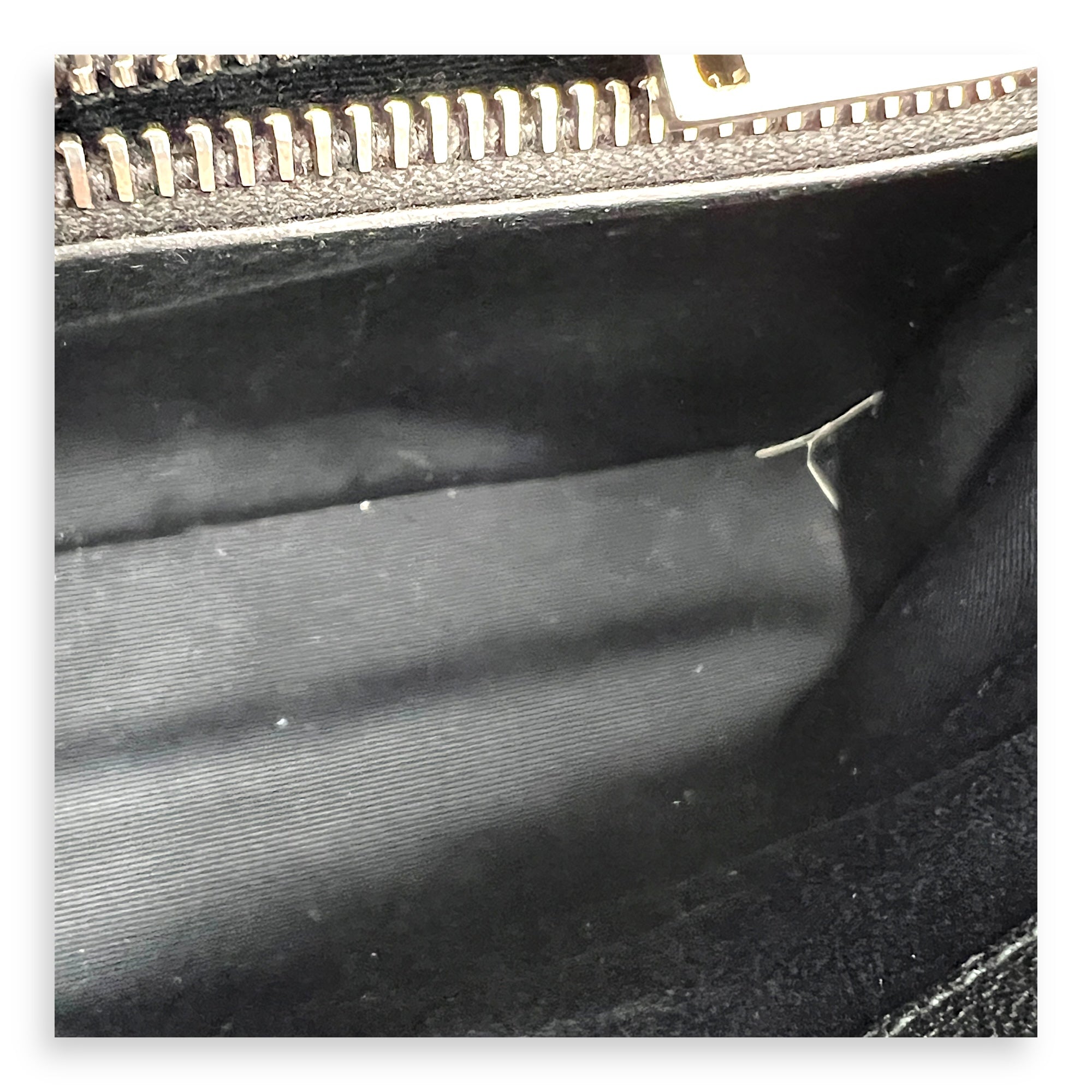 College Medium Black Shoulder Bag in Calfskin, Silver hardware