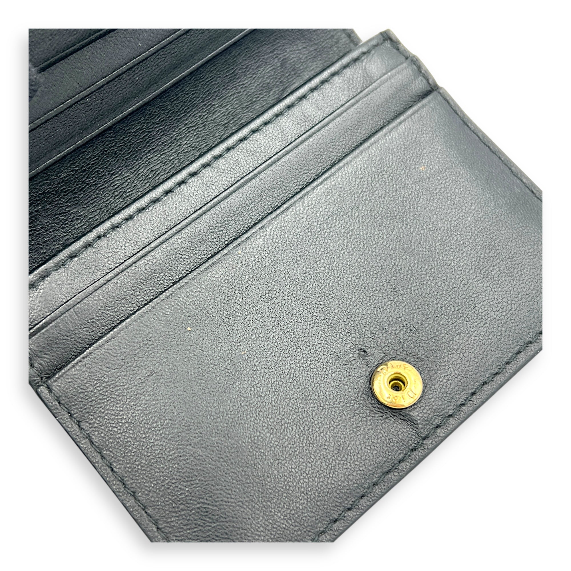 Gardenia Black Wallet in Lambskin, Gold hardware